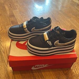 Nike Vandal 2X. Nike plateform sneakers